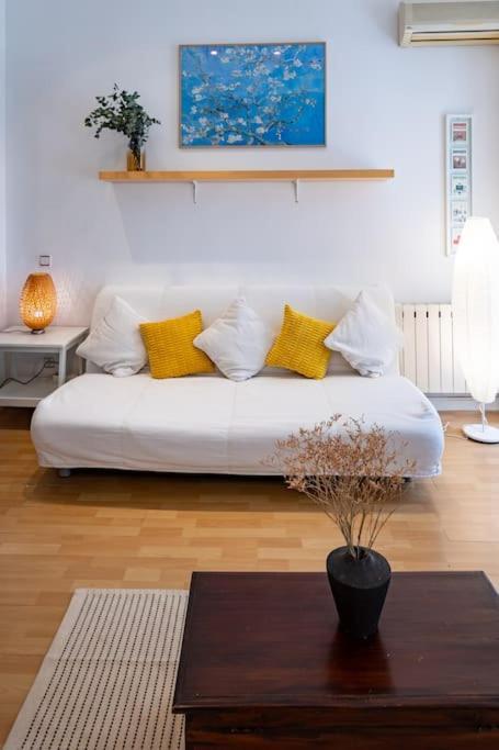Beautiful Apartment In Malasana For 3 Pax - Ferrer Madrid Exteriör bild