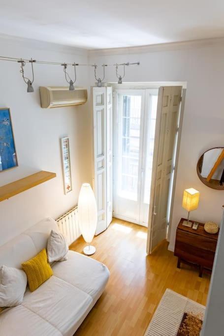Beautiful Apartment In Malasana For 3 Pax - Ferrer Madrid Exteriör bild